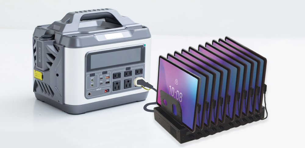 大容量ポータブル電源とUSB充電ステーションでまとめてPD充電【非常時やイベントにおすすめ】