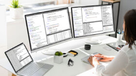 【HDMI端子いらず】ノートPCをトリプルモニターにする方法のアイキャッチ画像