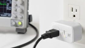 電源コンセントから稼働状況を可視化！既存機器を後付けIoT化する方法のアイキャッチ画像