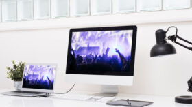 【誰でも簡単】パソコン画面をテレビに映す方法【無線・有線】のアイキャッチ画像